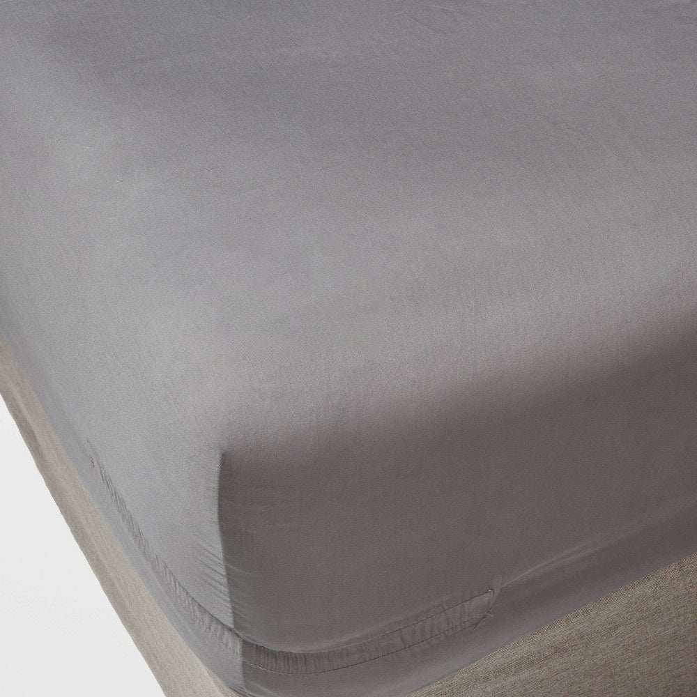 Queen 400 TC Performance 18" Fitted Sheet Dark Gray - Threshold