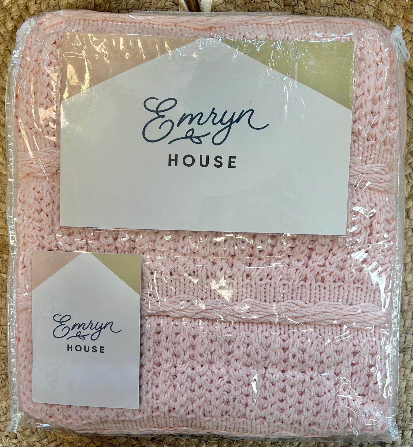 Emryn House Chunky Knit Throw - English Rose