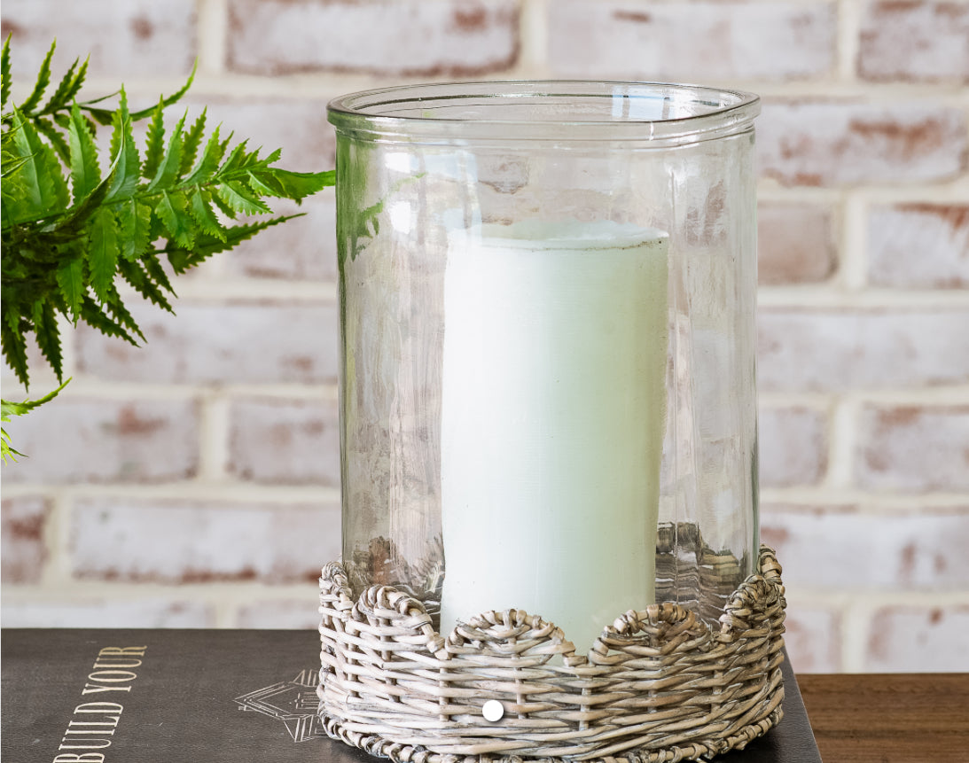 8.5" WILLOW BASE GLASS CANDLE HOLDER