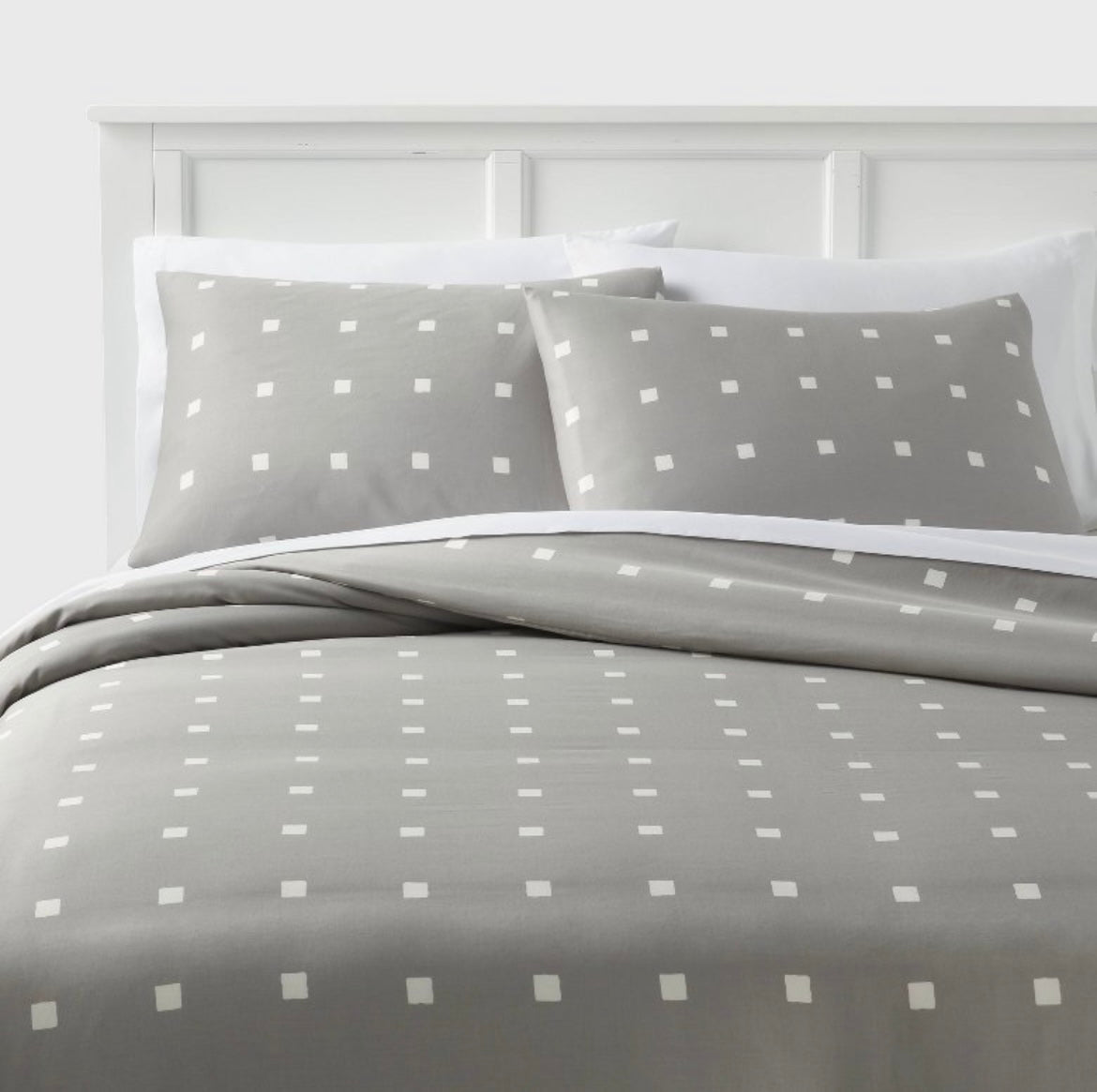 King Cotton Blend Sateen Duvet Cover & Sham Set Light Gray/White Dot - Room Essentials