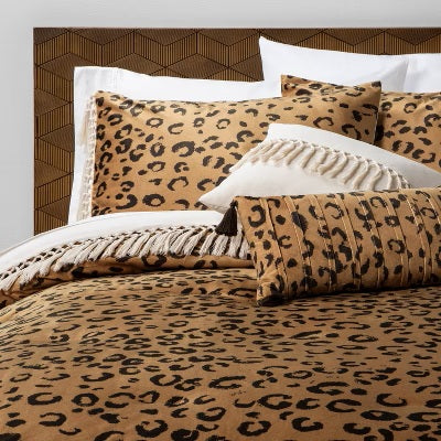 5pc Cassina Leopard Velvet Full/Queen Comforter Set Brown - Opalhouse