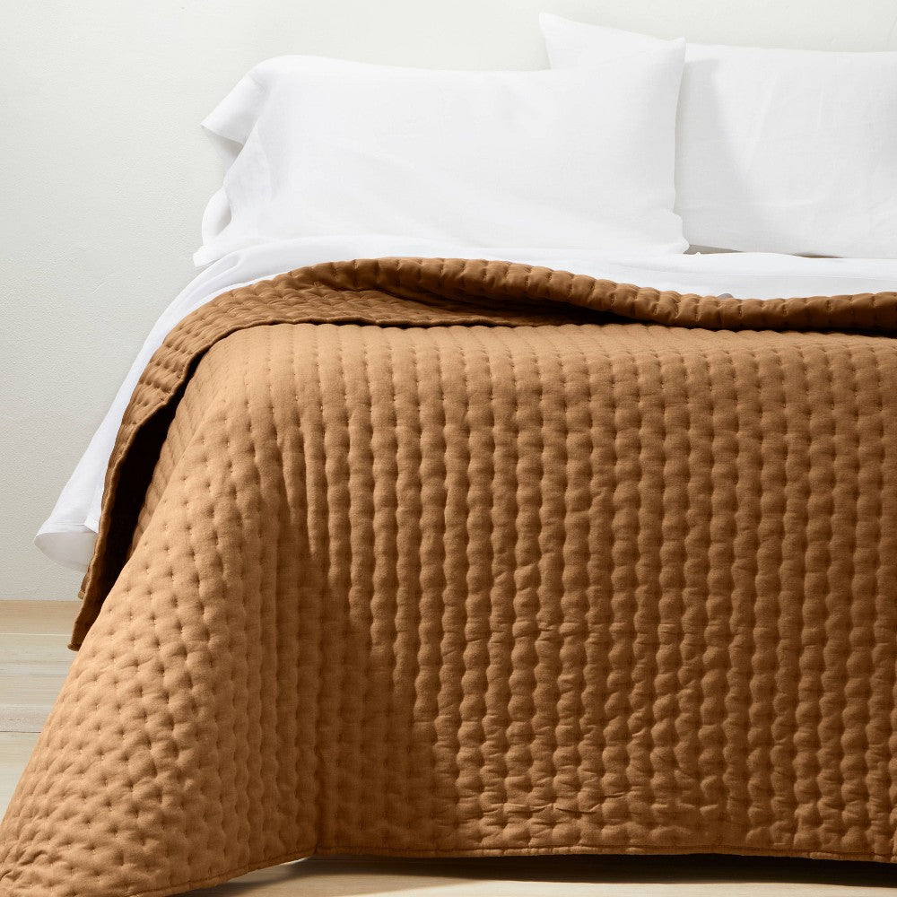 Casaluna Cashmere Quilt Warm Brown King