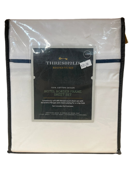 Full Threshold Signature 600 Thread Count Hotel Sheet Set White w/ Indigo Trim