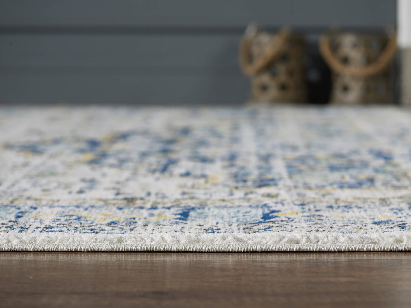 Abani Porto Traditional Medallion Blue and Ivory Area Rug: 7'9" x 10'2"