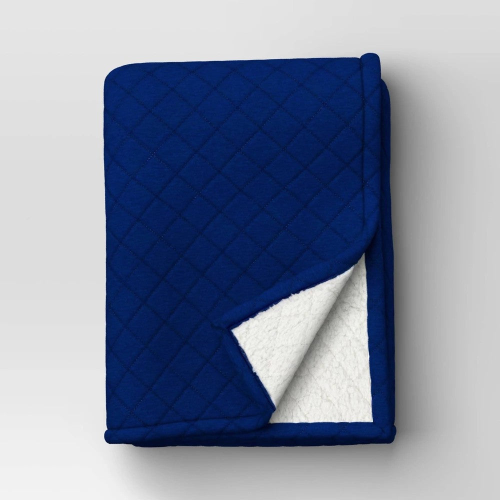 Quilted Jersey Throw Blanket with Faux Shearling Reverse Heathered Cobalt Blue - Room Essentials™