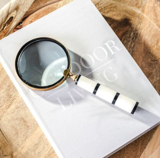 9" Resin Handle Magnifying Glass