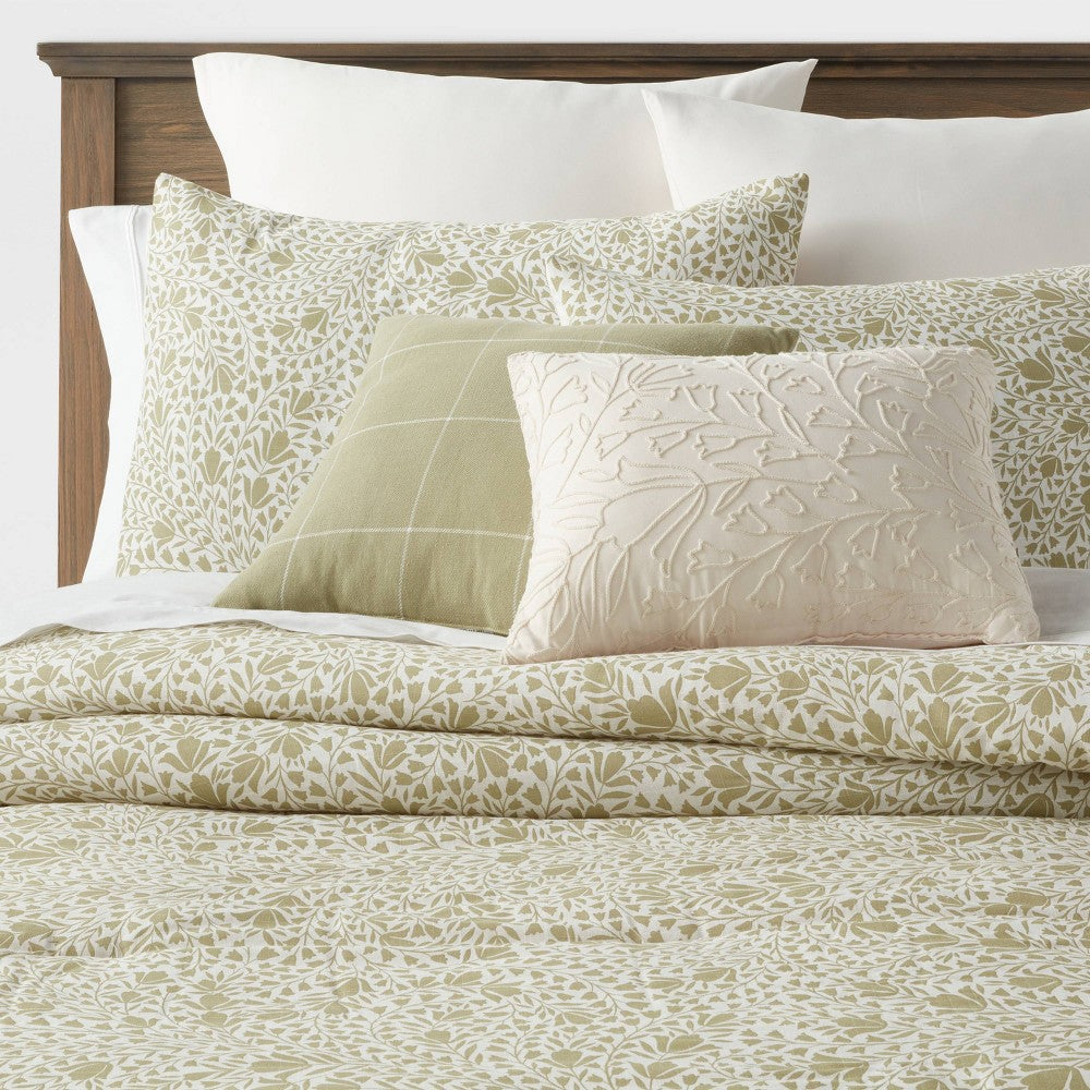 8pc King Floral Comforter Set Green - Threshold™: Cotton & Polyester, Quilted Design, Botanical Pattern