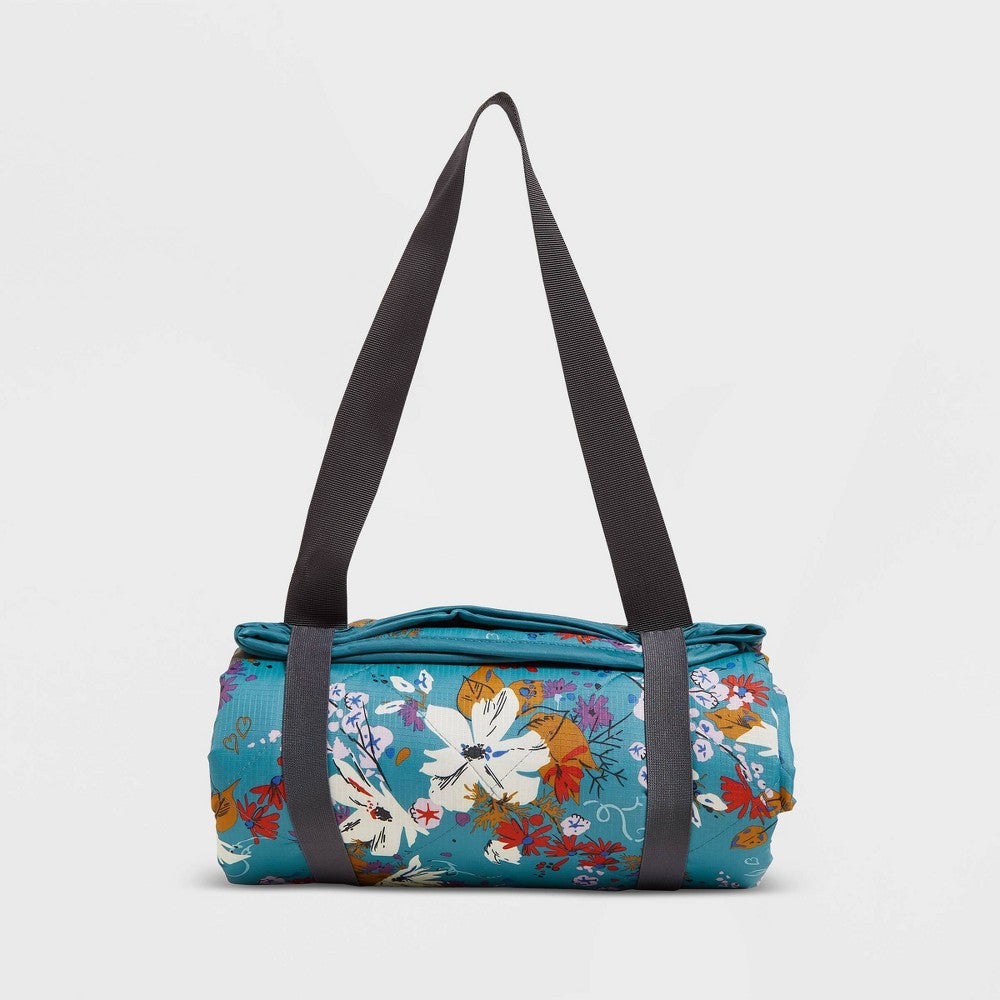 Vera Bradley + Coleman Camping Blanket - Wildflowers Blue
