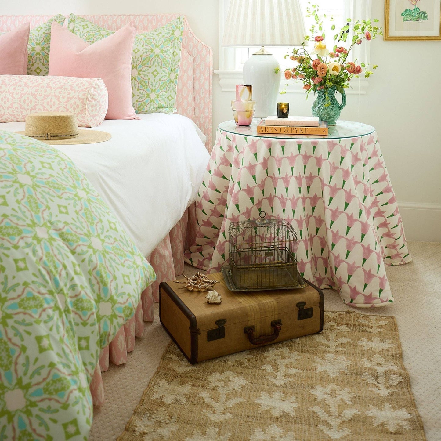 Dhalia Jute Rug, Ivory: 2.5' x 8'