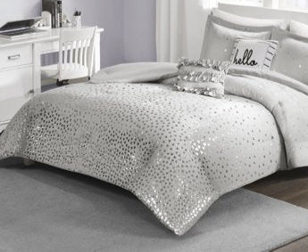 Twin / Twin XL Zoey Metallic Triangle Print Comforter Set